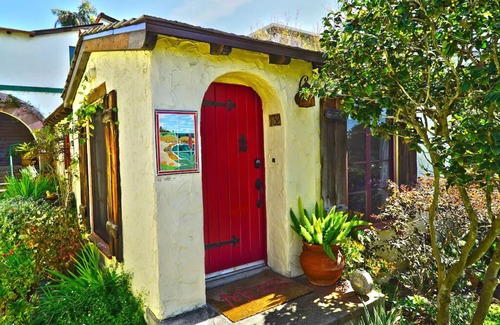 Laguna Beach Cabaña | Encantadoras cabañas rojas a la playa y al pueblo