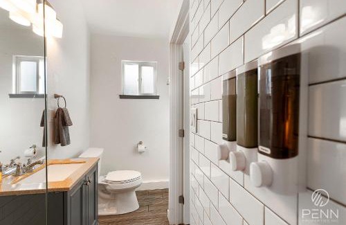 Chico Casa | The Red Door Guesthouse - Cozy, Central and Quiet