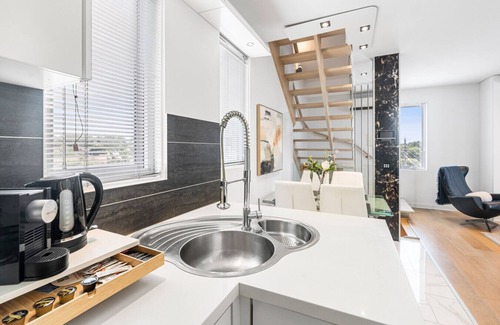 Caulfield North Apartamento | The Red Ember Retreat