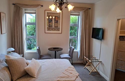 Invercargill Casa | The Red Gate