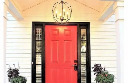 Roswell Casa | The Red Magnolia, Refreshing, Cozy, Game Room, Historic Roswell!