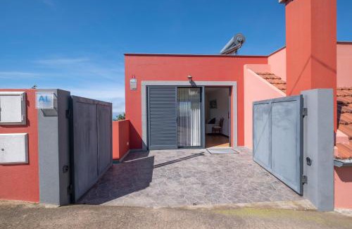 Arco da Calheta Apartamento | The Red Nest by GALMI