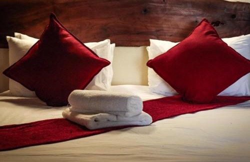 Tzaneen Casa | The Red Oak Guesthouse