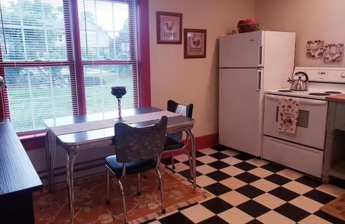 Conover Otro | The Red Pump Inn~Est. 1812, One Bedroom Farmhouse
