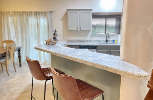 Desert View Village Casa | The Redbird, Dog-friendly Gem in Cave Creek