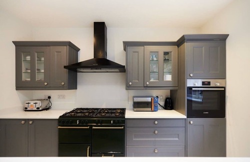 Snaresbrook Casa | The Redbridge Sanctuary - Spacious 3 Bdr House