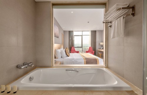 Đong Thanh Hotel | The Reed Hotel