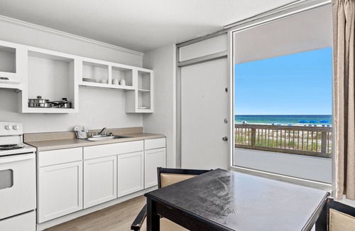 Panama City Beach Hotel | The Reef at Seahaven Beach Resorts