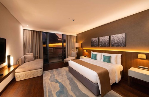 Lapu-Lapu Hotel | The Reef Island Resort Mactan, Cebu