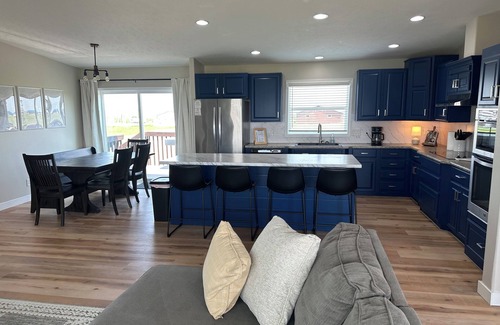 Devils Lake Casa | The Reel Deal in Devils Lake with Shop – Boat Launch Nearby