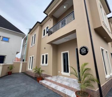 Ota Apartamento | The Regal Luxury Apartment Hub