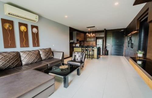 Bang Tao Apartamento | The Regent Bangtao Apartments gorgeous view of the jungle