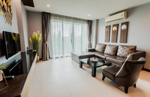 Bang Tao Apartamento | The Regent Bangtao Apartments gorgeous view of the jungle