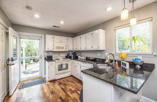 Wilmington Apartamento | The Relaxing Zen Garden. You've found it.