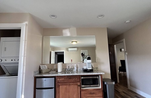 Medford Casa | The Rellik House and Winery
