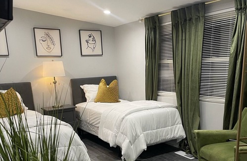 Frankford Casa | The Remix Quaters