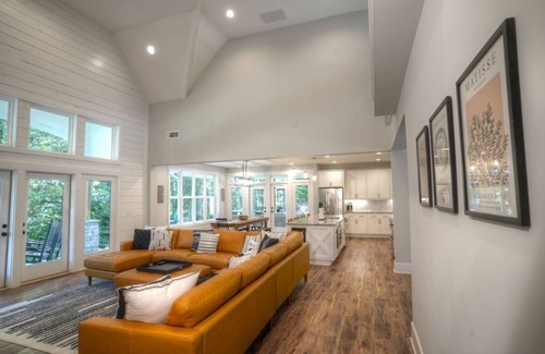 Clarkesville Casa | The Reserve | 5 BR Mtn Retreat w/ Outdoor Great Room, Mins From Helen and Sautee