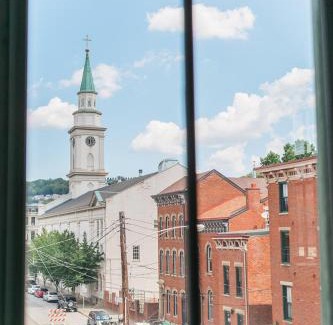 Over-the-Rhine Apartamento | The Reserve - Heart of OTR 2 Bed Suite w/Views