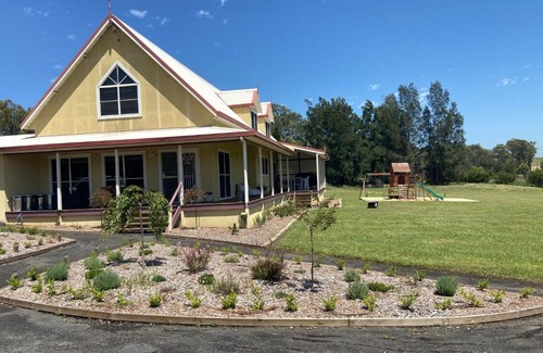 Lovedale Casa | The Residence @ Elbourne Wines