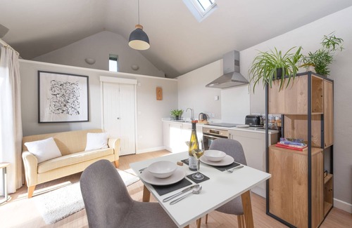 Saint Martin Cabaña | The Rest House - a studio barn that sleeps 2 guests in 1 bedroom