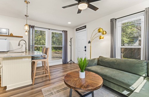 Rock Hill Casa | The Restful Retreat | 1Bed/1Bth Home | King Bed | Luxury Bath