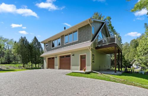 Sturgeon Bay Casa | The Resting Place by Simple Life Rentals