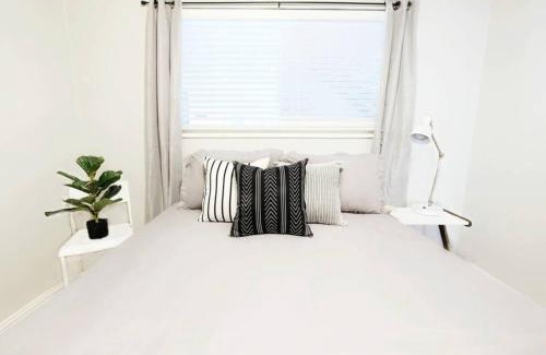 Old East Dallas Apartamento | The Resting Space - FREE ARBORETUM TICKETS