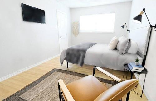 Old East Dallas Apartamento | The Resting Space - FREE ARBORETUM TICKETS