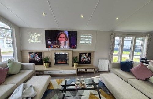 Walton on the Naze Complejo | The Retreat 2 bedroom lodge with sauna!
