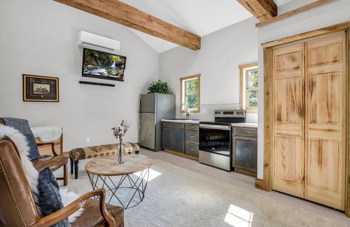 Tryon Casa | The Retreat @ Alpine South, Massive deck with view