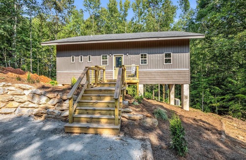 Tryon Casa | The Retreat @ Alpine South, Massive deck with view