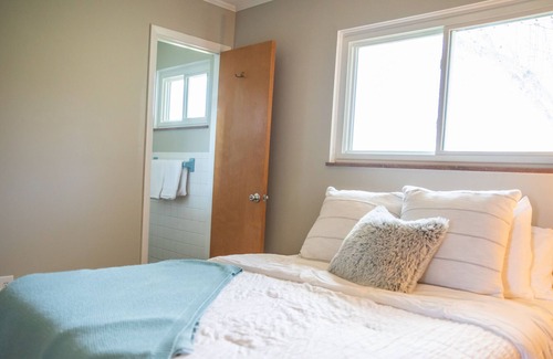 Carbon Hill Casa | The Retreat at CCWC - Three bedroom house, minutes from Ohio U. & Athens.