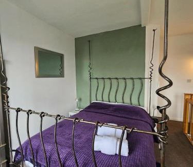 Ainley Top Casa | The Retreat at Plover Cottage Lindley
