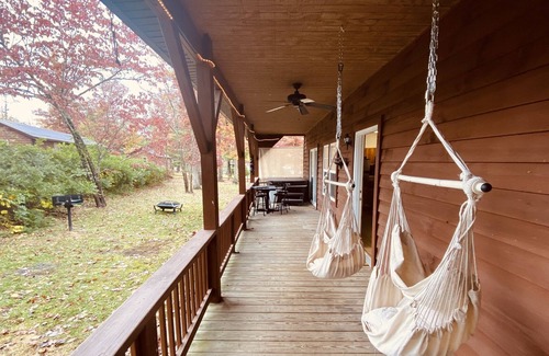 Pipestem Cabina | The Retreat at Rockridge Hot-tub/large yard