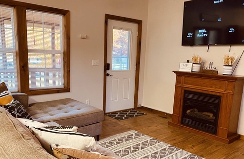 Pipestem Cabina | The Retreat at Rockridge Hot-tub/large yard