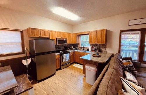 Pipestem Cabina | The Retreat at Rockridge ( HotTub )