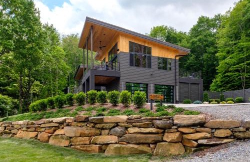 Balsam Grove Casa | The Retreat at Valley Bear Farms