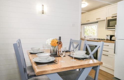 Windermere Casa | Skiptory Howe 12