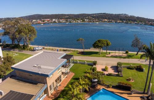 Merimbula Apartamento | The Retreat Lakeside Merimbula