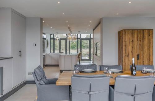 Dersingham Casa | The Retreat Luxury Coastal Villa near Sandringham Crabpot Cottages Hunstanton