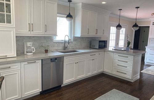 Morrison Casa | 'The Retreat' sleeps 12– with mountain view, modern huge kitchen on 15 acres