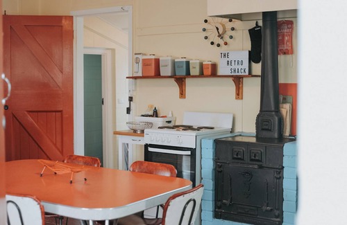 Aldinga Beach Casa | The ReTrO Beach Shack. 1 casa de playa, WiFi, Arcade Machine, a pie de cafeterías