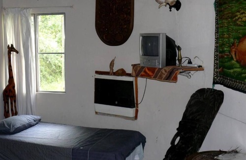 Thorny Bush Game Reserve Casa | El renovado rondawel junto al río Kruger Park Type con cocina y TV satelital