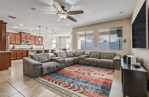 South Mountain Casa | Relax and Enjoy at The Revel House in Phoenix!