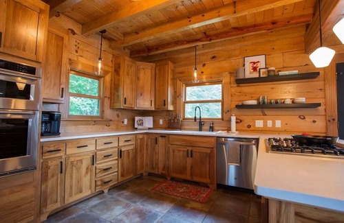Bostic Cabina | The Ridge: A Modern Cabin