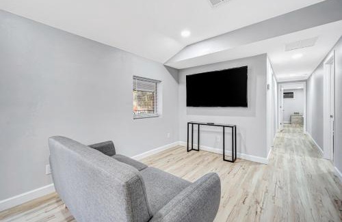 Englewood Casa | The Right Engle
