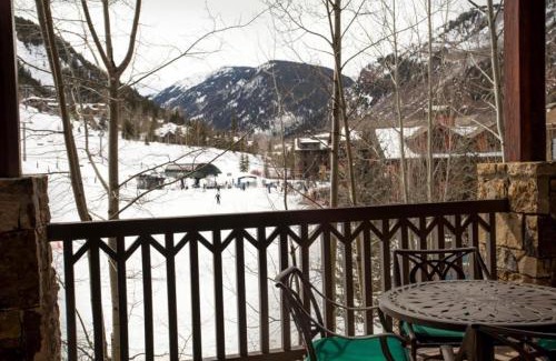 Aspen Casa | The Ritz-Carlton Club, 3 Bedroom Residence 8211, Ski-in & Ski-out Resort in Aspen Highlands