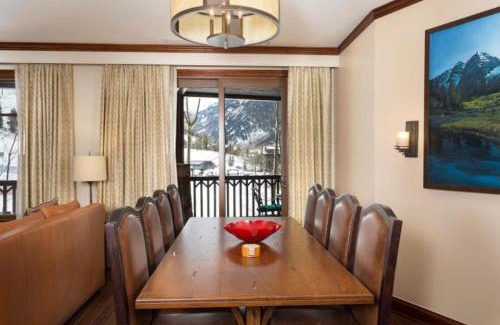 Aspen Casa | The Ritz-Carlton Club, 3 Bedroom Residence 8211, Ski-in & Ski-out Resort in Aspen Highlands