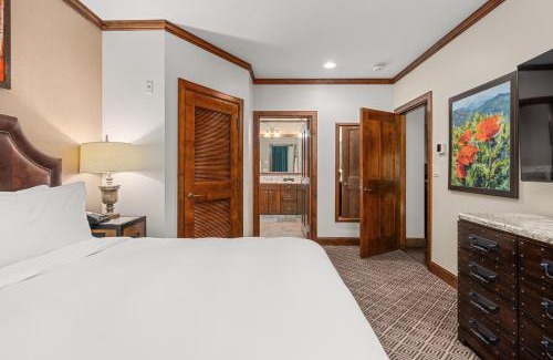 Aspen Casa | The Ritz-Carlton Club, Two-Bedroom Residence Float 4, Ski-in & Ski-out Resort in Aspen Highlands