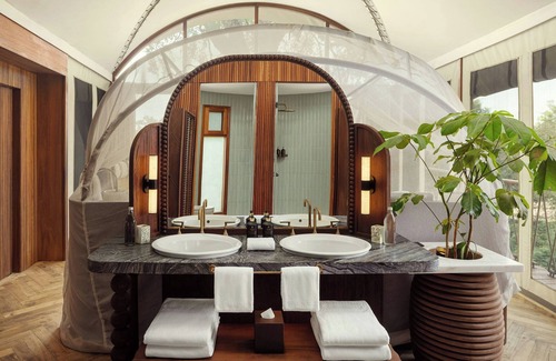 Mara North Conservancy Hotel | The Ritz-Carlton, Masai Mara Safari Camp